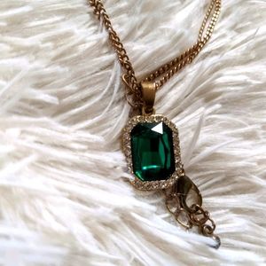 Emerald green necklace